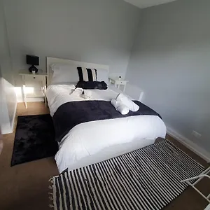  Guest house Yolo House United Kingdom